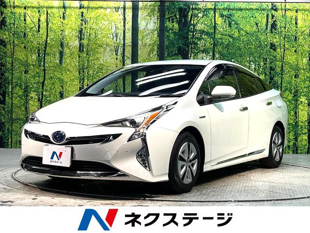 トヨタ プリウス 