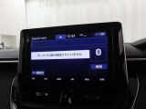 <Bluetooth>スマートフォンなどの機器と車をBluetoothで接続すると、ワイヤレスで音楽を再生できます。