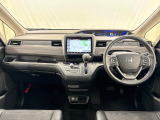 いつでも気持ちよく運転できて、使い勝手のいい収納や体をケアするシート、細部にまでこだわったインテリア♪