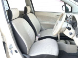 【運転席シート】へたりがちな運転席も大きなへたりがなく、綺麗な状態です。