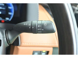 周囲の明るさに連動して、ヘッドライトが点灯・消灯します。ヘッドライトの点け忘れは大きな事故につながりかねません。