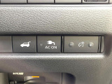 【パワーバックドア】スマートキーや運転席のボタンを押すだけでリアゲートが自動で開閉します!荷物を持っている時や、高い位置にあるバックドアを閉める際に便利な機能です♪