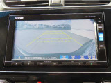 【バックカメラ装備済み】駐車の際の心強い味方!ガイドを見て確認しながら駐車できるので安全です。