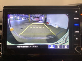 バックモニター付きで、車庫入れやバック時の後方確認をサポート。
