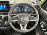 【純正革巻きステアリング】上質な革を使用することで、手にしっかり馴染みとても運転しやすいハンドルです♪