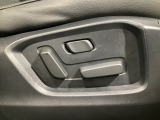 パワーシートを装備!体格や好みに応じたポジションをスムーズに調整できます。