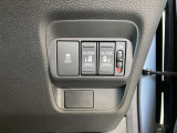 両側電動スライドドアになります。