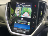 【マルチテレインモニター】車のフロントやサイドのカメラ画像を同時にモニター表示することで、悪路や狭い道を走行時でも周囲の状況確認ができ安心!本格SUVにうれしい装備です♪