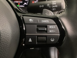 【アダプティブ・クルーズ・コントロール】予め設定した車速内でクルマが自動的に加減速。 前走車との適切な車間距離を維持しながら追従走行し、高速道路でのドライバーの疲労を軽減してくれる嬉しい機能付♪