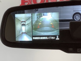 全方位モニターがついています! 車の周囲を360&deg;安全確認できるので、普段の駐車はもちろんの事、縦列駐車や幅寄せの際にも活躍してくれますよ。