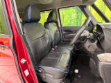 運転席まわりには十分なスペースがあり、大柄な方でもゆったり運転していただける環境です。