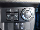 両側パワースライドドア付きだから、狭い駐車スペースなどでの 乗り降りラクラク!小さなお子さまのいるご家庭には嬉しい装備。