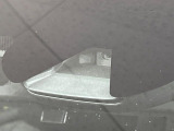 【エマージェンシーブレーキ】走行中に前方の車両等を認識し、衝突しそうな時は警報とブレーキで衝突回避と被害軽減をアシスト。より安全にドライブをお楽しみいただけます。