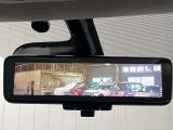 【スマートルームミラー】ルームミラー上に車体後方カメラの映像を映し出すことで車内定員、荷物状況に影響をうけません★