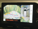 【パノラミックビューモニター】専用のカメラにより、上から見下ろしたような視点で360度クルマの周囲を確認することができます☆死角部分も確認しやすく、狭い場所での切り返しや駐車もスムーズに行えます。