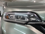 LEDヘッドライトは、点灯の瞬間から最大光量を発揮し、突然暗くなるトンネルなどでの安定感を高めます。