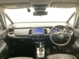 【前方視界】開放的な前方視界!運転がしやすく疲れにくいです♪窓が大きく、見通しがとっても良いおクルマですよ♪