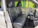 運転席シート廻りは使用感も少なく、良好な状態となっています。前オーナー様が丁寧に使っていたことがよくわかりますね。