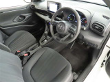 シンプルで使いやすいデザインの運転席です。