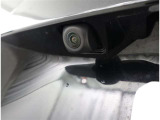 バックカメラが付いているので後方確認が非常にしやすいです。今や運転初心者も熟練者も必須装備!ついていて損はないですね♪