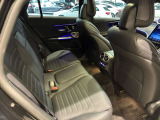 車両は屋内展示しておりますので天候に関係なくごゆっくりコンディションご確認頂けます。車両を倉庫へ保管している場合が御座いますのでご来店前に在庫確認頂けると幸いです。TEL072-784-8800