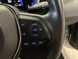 ステアリング右側に車間距離切り替えスイッチ・レーダークルーズコントロール(全車速追従機能付き)スイッチ・オーディオスイッチ・LTA(レーントレーシングアシスト)スイッチが付いています。