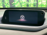 【メーカー純正8.8インチナビ】インテリアに溶け込むスタイリッシュな「専用設計」メーカーナビを装備♪視認性や操作性など基本性能にも優れ、より上質なカーライフをお楽しみいただけます。