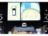 バックギアに入れるとバックカメラの映像がナビに映ります。障害物までの距離もわかりやすいです。