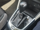 アクセルペダルを踏み込む量や速さに応じて変速パターンを制御し、人馬一体の運転感覚を発揮してくれる6速オートマ!