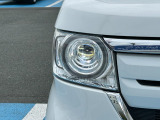 LEDヘッドライト搭載でしっかり明るく照らしてくれるので、夜間走行や不慣れな道でも安心です。