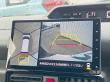 【パノラマモニター】専用のカメラにより、上から見下ろしたような視点で360度クルマの周囲を確認することができます☆死角部分も確認しやすく、狭い場所での切り返しや駐車もスムーズに行えます。