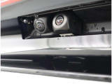 バックカメラが付いているので後方確認が非常にしやすいです。今や運転初心者も熟練者も必須装備!ついていて損はないですね♪