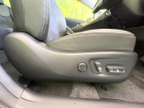 【運転席8WAYパワーシート】リクライニングからシートリフターまで、スイッチ一つで簡単にシートの微調整が可能!自分に最適なシートポジションにセットして、快適なドライブをお楽しみください。