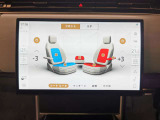 【全席シートヒーター&クーラー】フロントシートとリアシートの両方で3段階調節が可能なシートヒーター&クーラーが内蔵されております。季節を問わず重宝するオプション装備です。