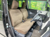 運転席シート廻りは使用感も少なく、良好な状態となっています。丁寧に使われていたことがよくわかりますね。