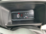 【メーターパネル】見た目もきれいで視認性もよく、安心して運転に集中できます。シンプルであるということが実は安全でもあるんです。