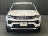 jeep伝統の7スロットグリルです。