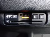 デザインスッキリのビルトイン『ETC』!高速道路の特典はもちろん、キャッシュレスなので料金所では徐行するだけで通過可能です!