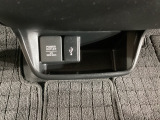 便利な充電用USBジャックも付いています。