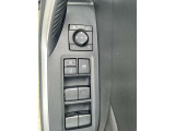 運転しながら操作しやすいように各種ボタンが設置されています♪ストレスのない快適なドライブに必須です!