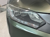 LEDヘッドライトは、点灯の瞬間から最大光量を発揮し、突然暗くなるトンネルなどでの安定感を高めます。