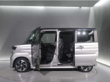 電動両側スライドドア