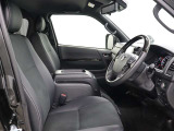 運転席廻りです。