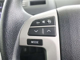 左側に音量調整ボタンがついてますので、運転中でも操作出来ますので、ストレス感はないです。