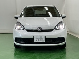 LEDヘッドライトを装備しています。LEDヘッドライトはとても明るく、雨の日や夜間走行も安全・安心です。オートライトコントロール付きで周囲の明るさに応じて自動で点灯・消灯します