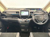 いつでも気持ちよく運転できて、使い勝手のいい収納や体をケアするシート、細部にまでこだわったインテリア♪