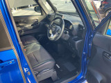 ドア開口部も大きく、乗り降りしやすいと好評です。また、着座位置も高いので運転時の視界も良く安心して運転できます。