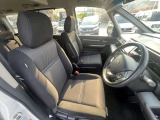 運転席周りきれいに掃除済みです
