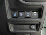 両側電動のスライドドアで楽々スムース!運転席からも開閉の操作もできます♪キーのスイッチひとつで自動開閉できる便利な機能もついてます♪