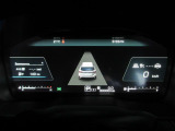 全車速追従機能付きクルーズコントロール使用時のメーター映像です。